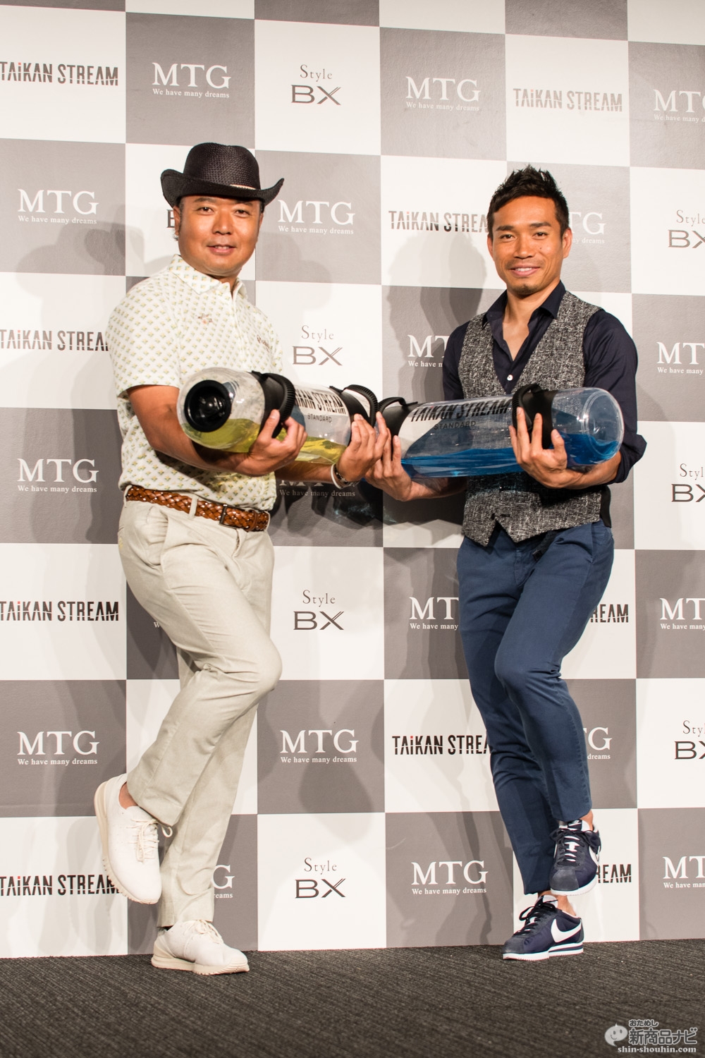 おためし新商品ナビ Blog Archive ゴルフ片山選手 サッカー長友選手が Taikan Stream Style Bx を共同開発 新製品発表会で体幹トレーニングを披露