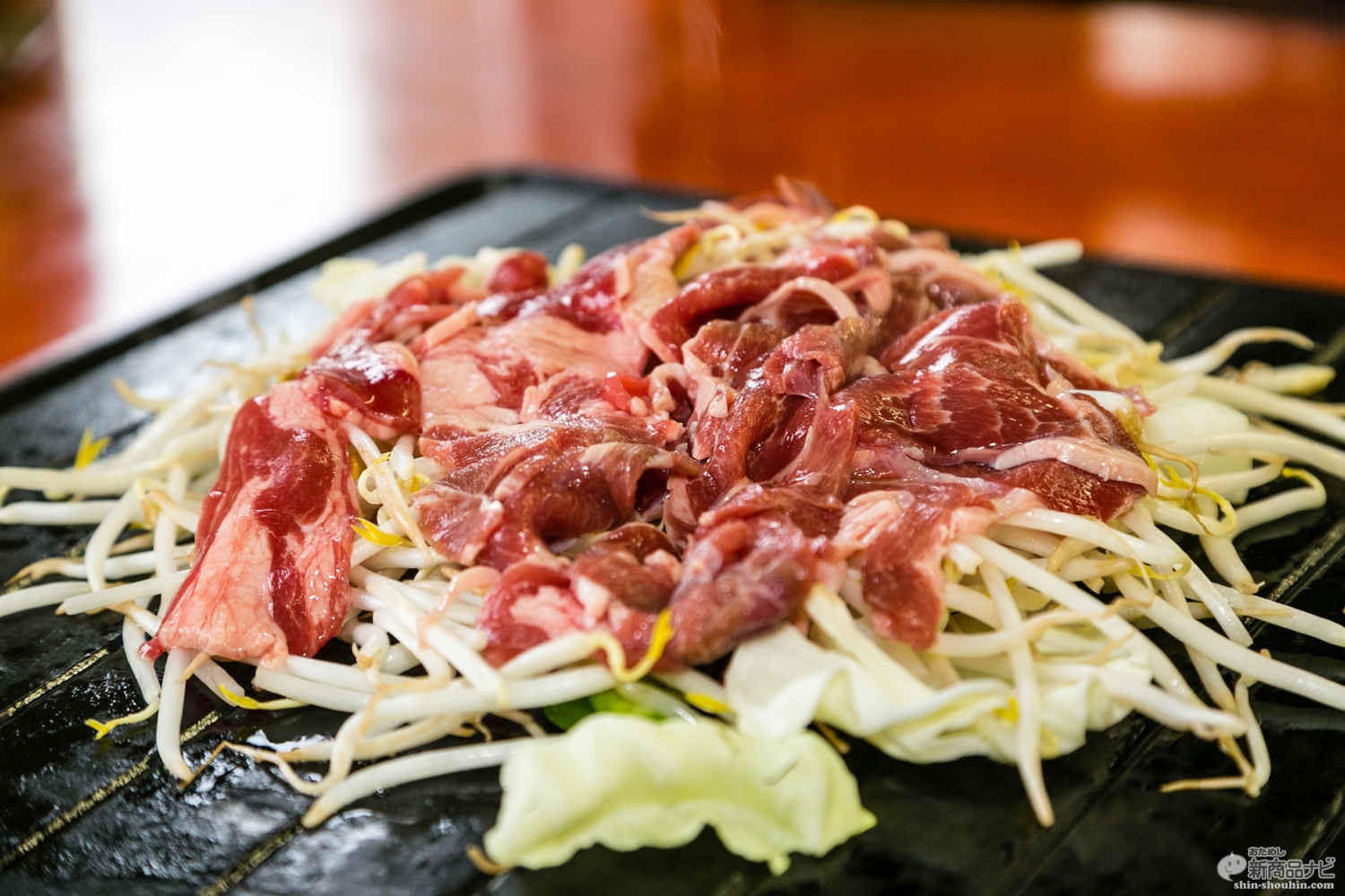 おためし新商品ナビ Blog Archive 羊肉使用の本格派 北海道民熱愛の と表現されがちな郷土料理が ペヤング 北海道ジンギスカン 風やきそば に